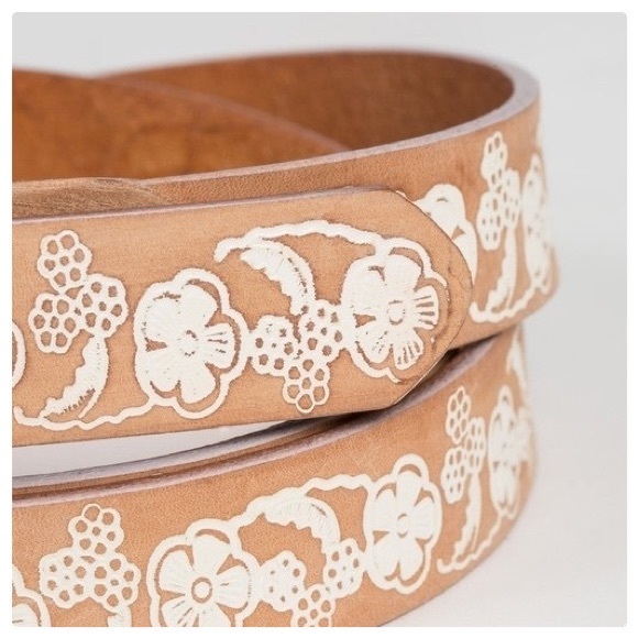 Embossed Flower & Leaf Low Waist Leather Belt - Picture 2 of 10